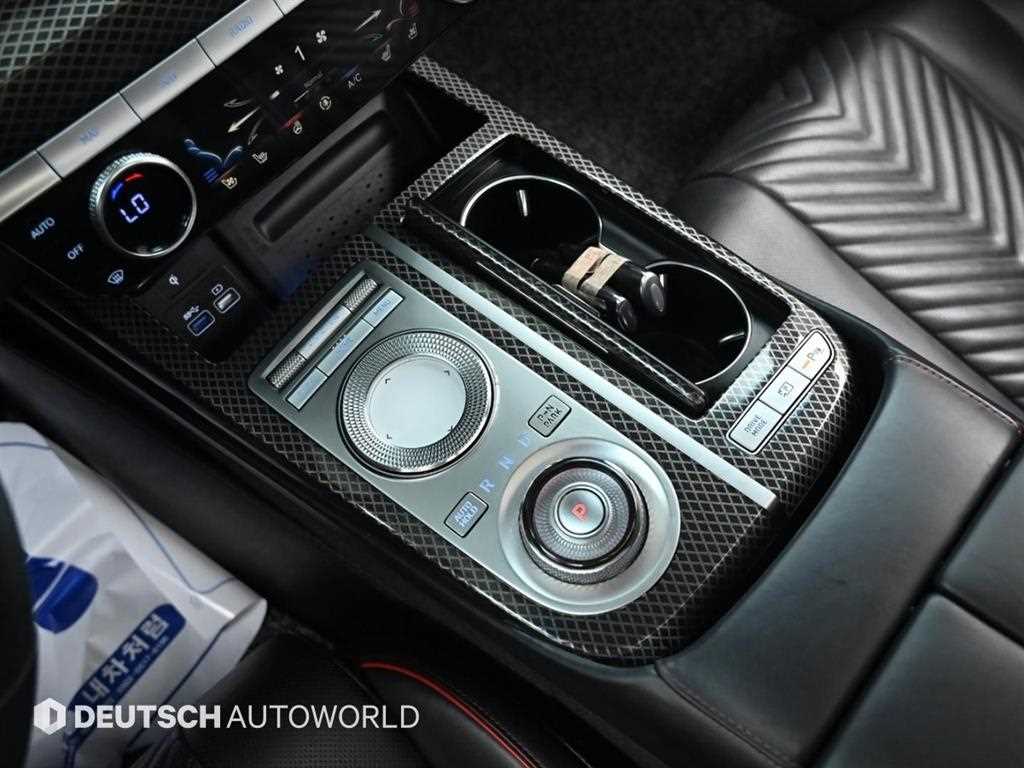 Genesis G80 - Vista 9