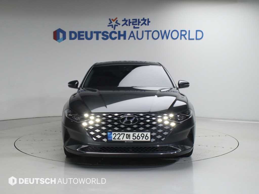 HYUNDAI Grandeur - Vista 3