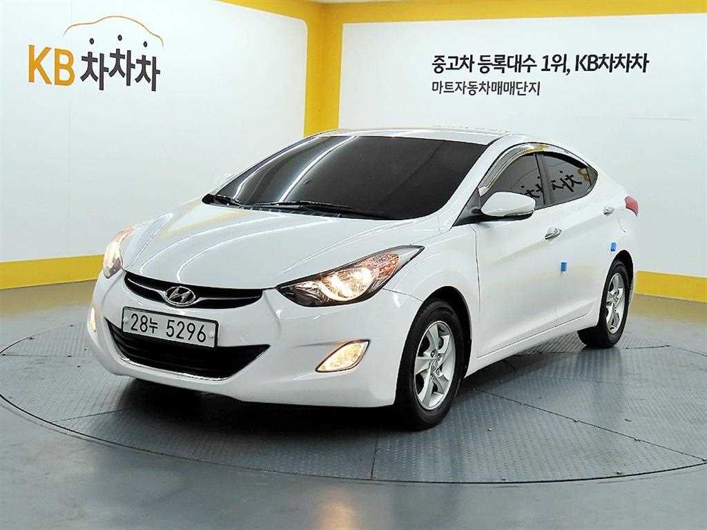HYUNDAI Avante 2012 Blanco - Importación desde Corea - HF Imports Iquique - Foto 1