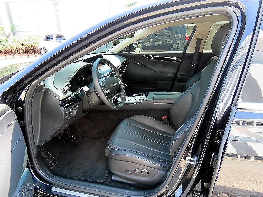 Genesis G80 - Vista 5