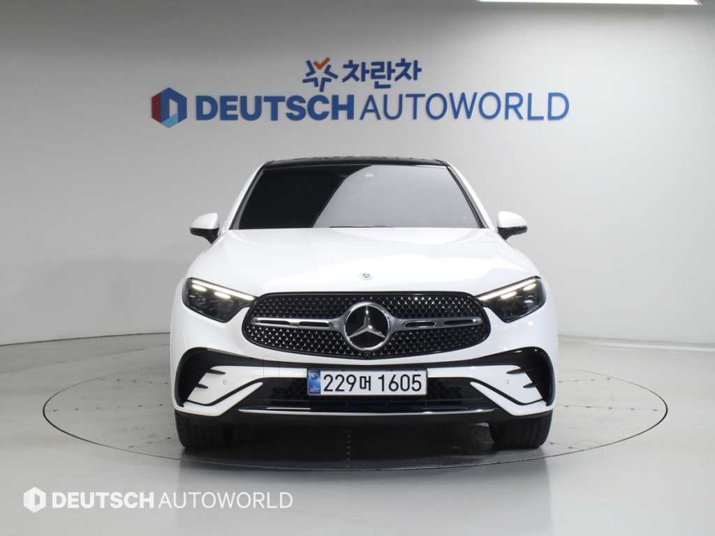 Mercedes Benz GLC Class - Vista 3