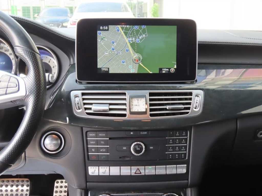 Mercedes Benz CLS Class - Vista 10