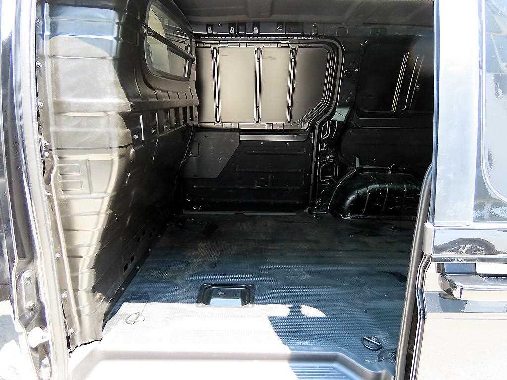 HYUNDAI Staria - Vista 6