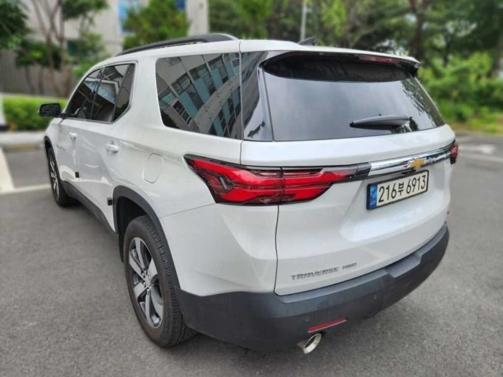 Chevrolet Travers - Vista 4