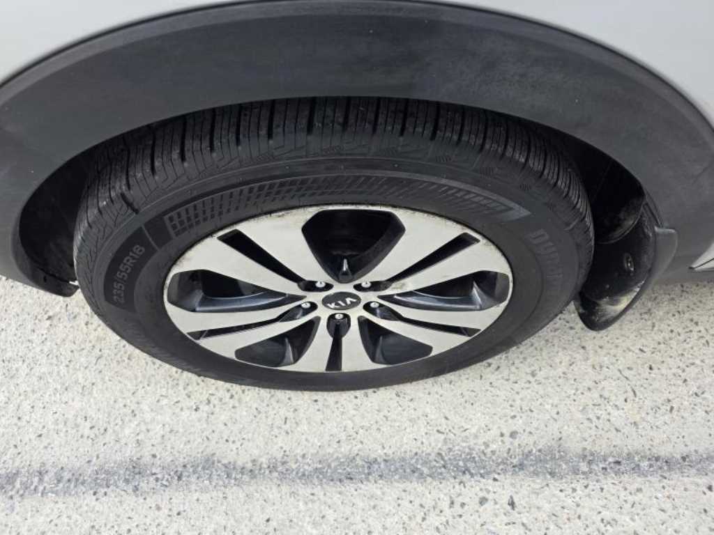 KIA Sportage - Vista 11
