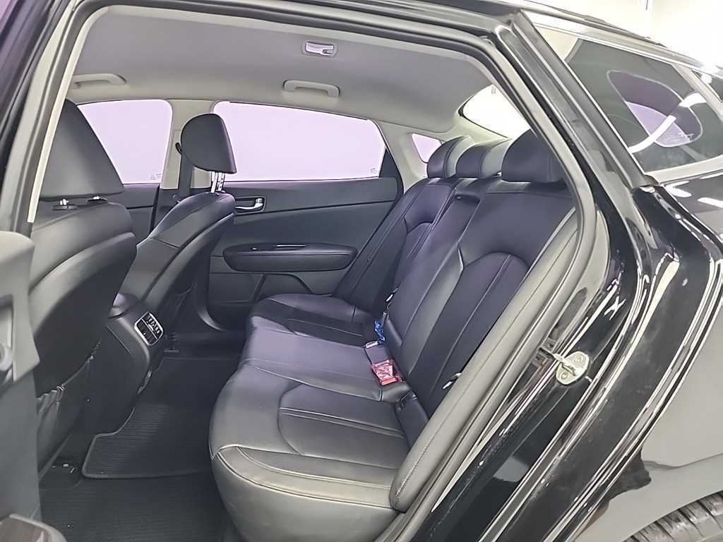 KIA K5 - Vista 12