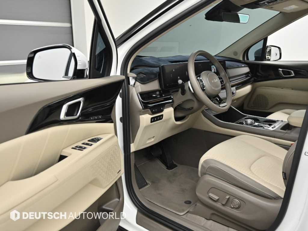 KIA Carnival - Vista 11