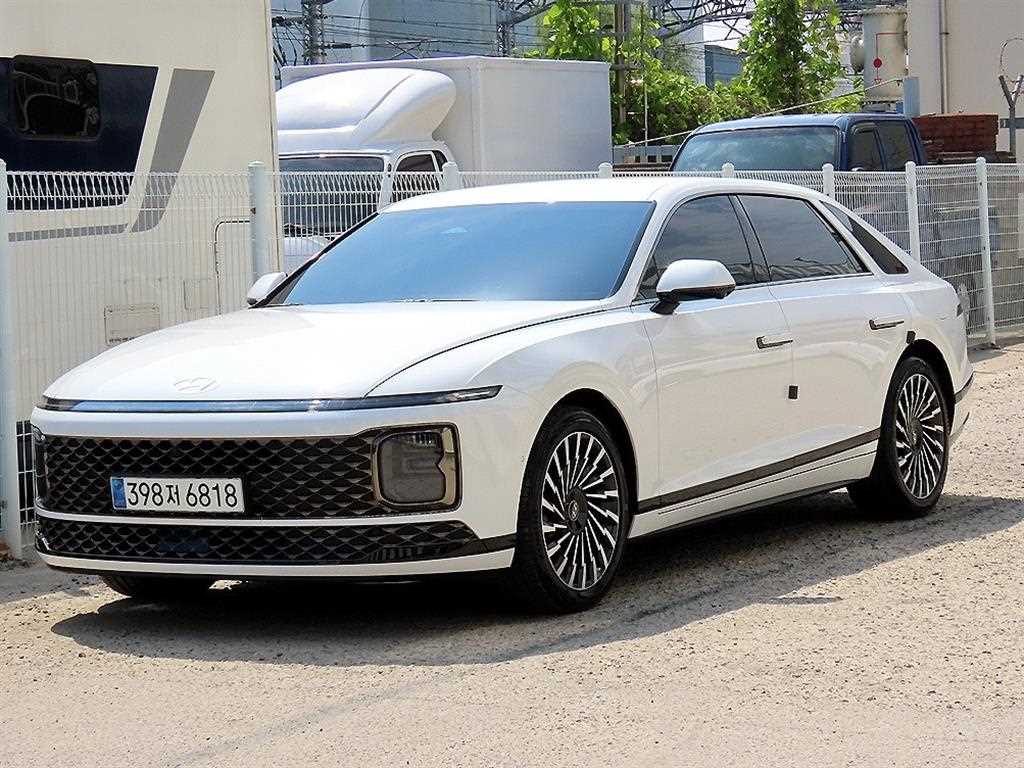 HYUNDAI Grandeur - Vista 2