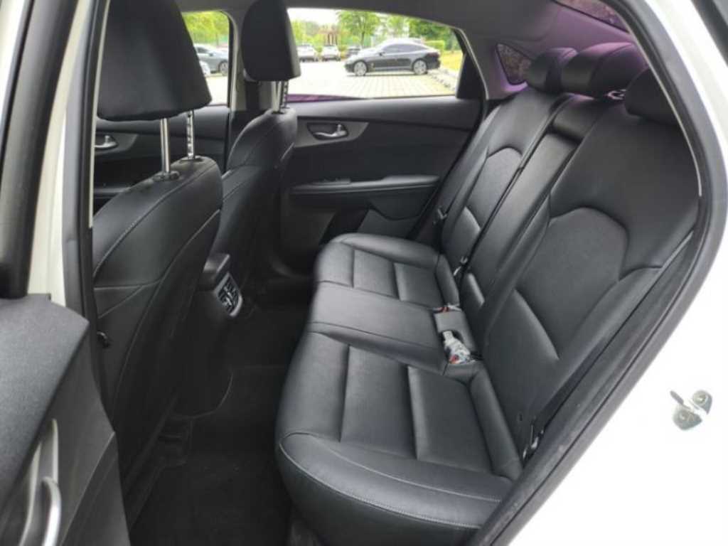 KIA K3 - Vista 8