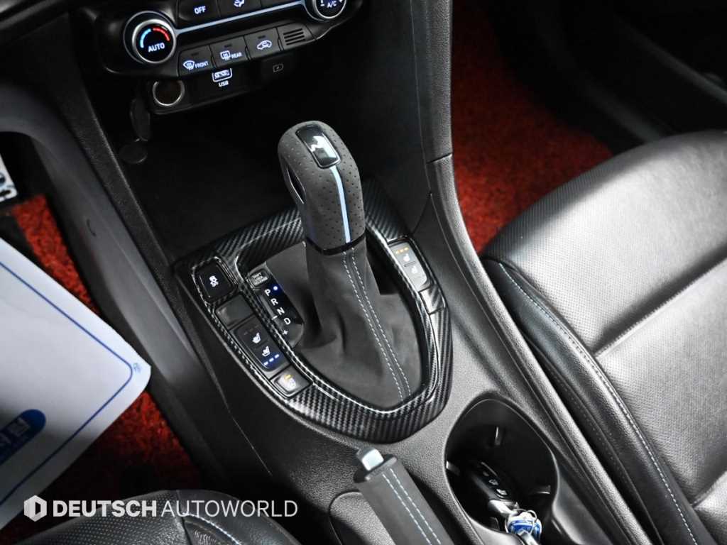 HYUNDAI Veloster - Vista 9