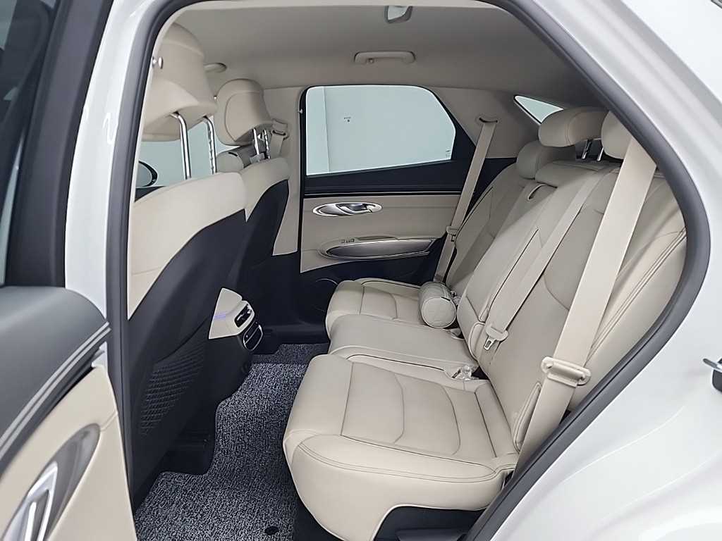 Genesis GV70 - Vista 12
