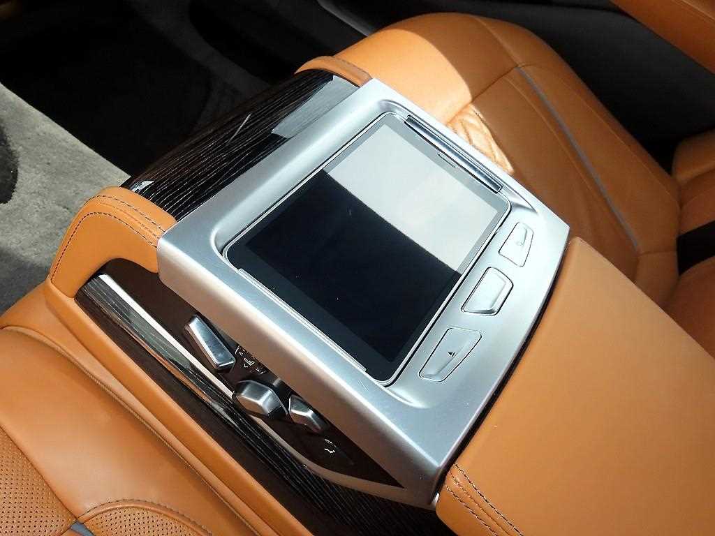 BMW 7 Series 2018 Gris - Importación desde Corea - HF Imports Iquique - Foto 15