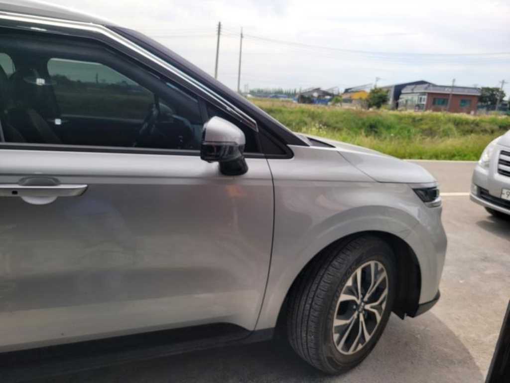 KIA Carnival - Vista 6