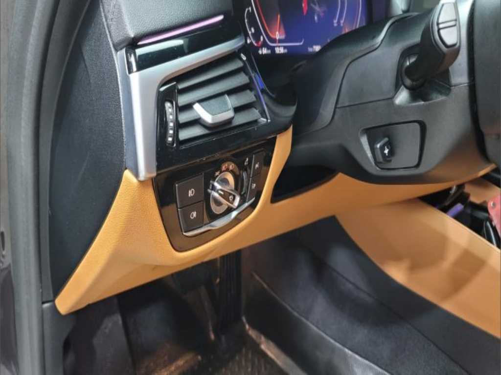 BMW 5 Series - Vista 10