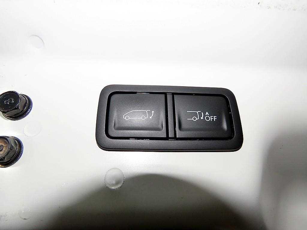 HYUNDAI Staria 2025 Blanco - Importación desde Corea - HF Imports Iquique - Foto 14