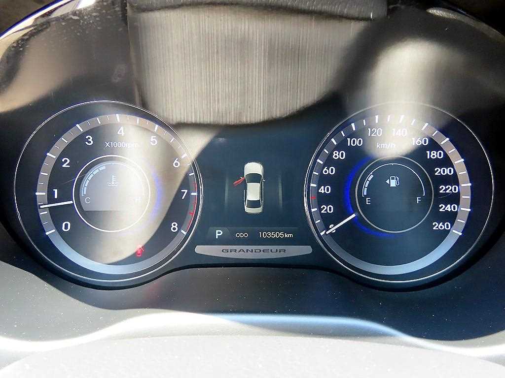 HYUNDAI Grandeur - Vista 9