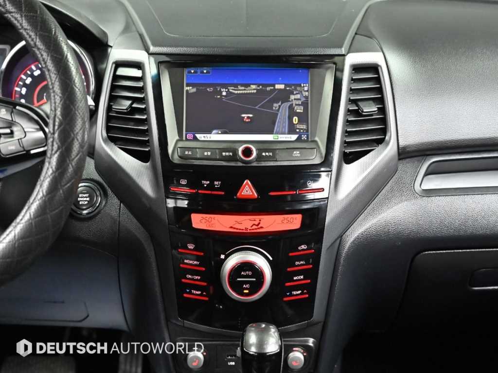 Ssangyong Tivoli 2017 Negro - Importación desde Corea - HF Imports Iquique - Foto 14