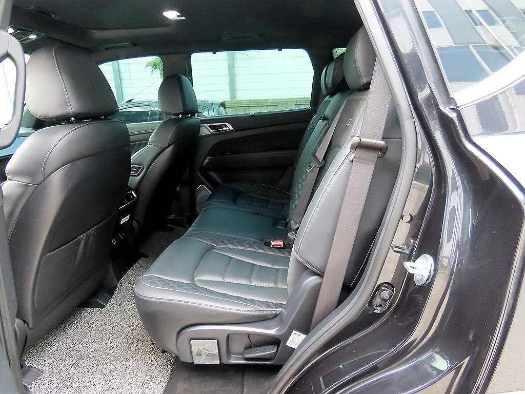 Ssangyong Rexton - Vista 7