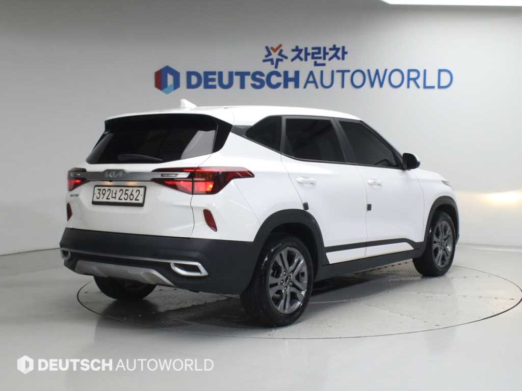 KIA Seltos - Vista 2
