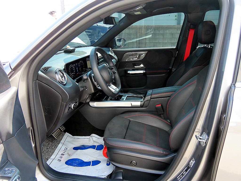 Mercedes Benz GLB Class - Vista 5