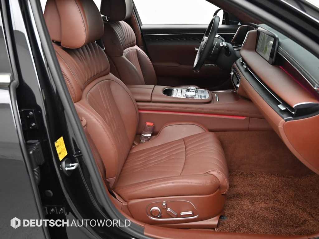 Genesis G90 - Vista 10
