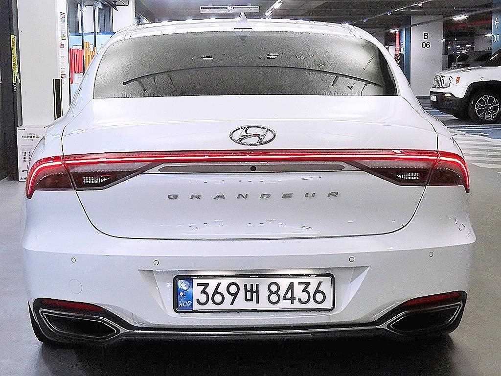 HYUNDAI Grandeur - Vista 5