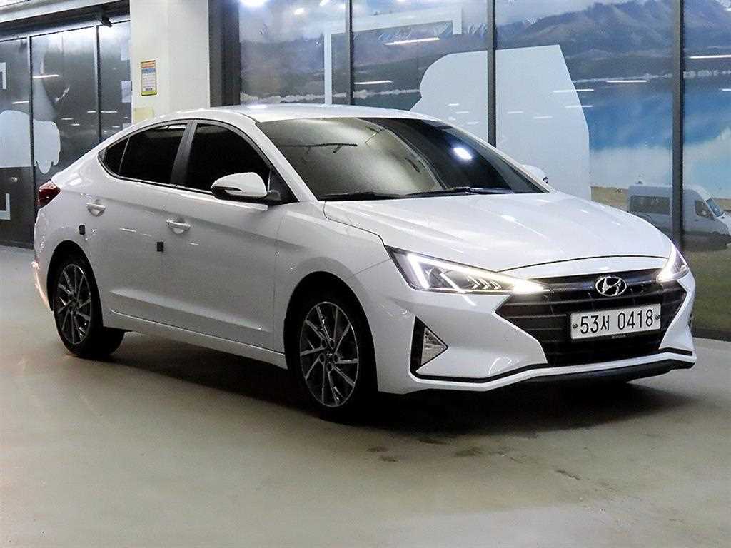 HYUNDAI Avante 2019 Blanco - Importación desde Corea - HF Imports Iquique - Foto 1