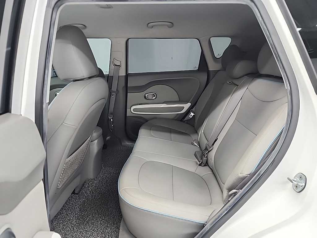 KIA Soul - Vista 12