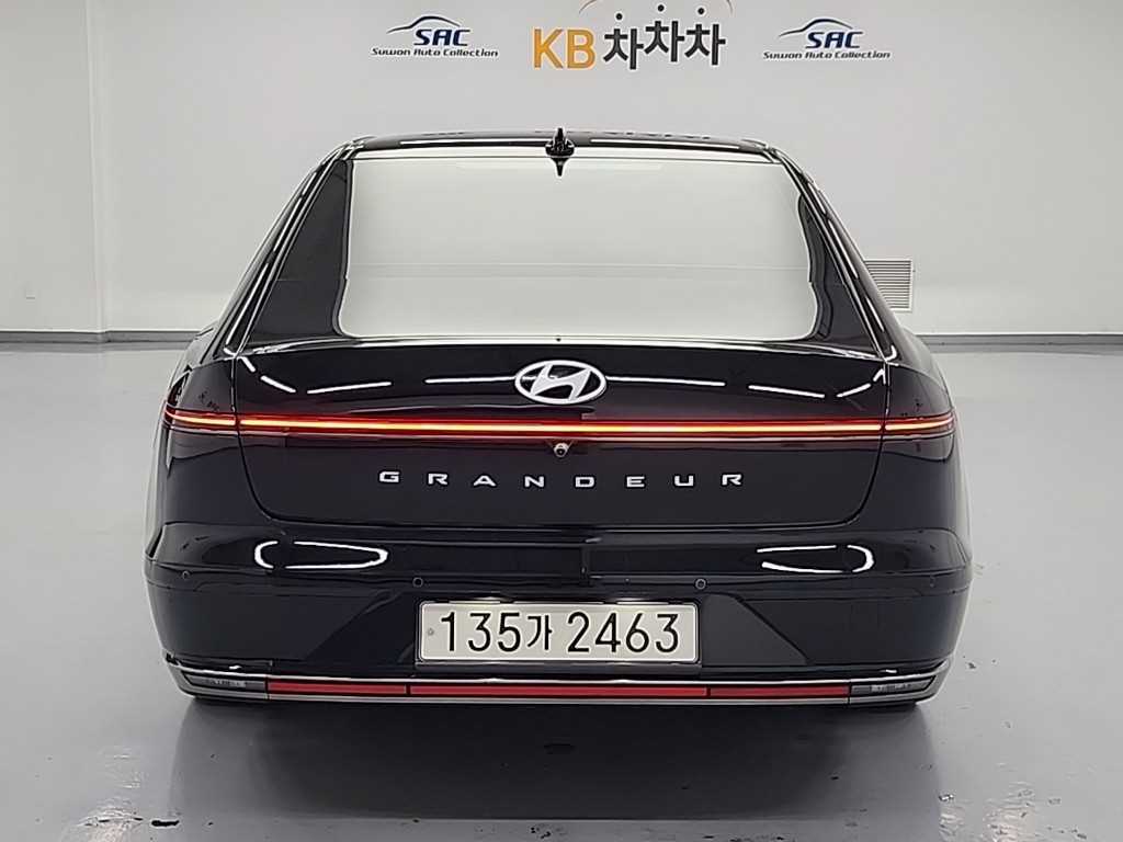 HYUNDAI Grandeur - Vista 3