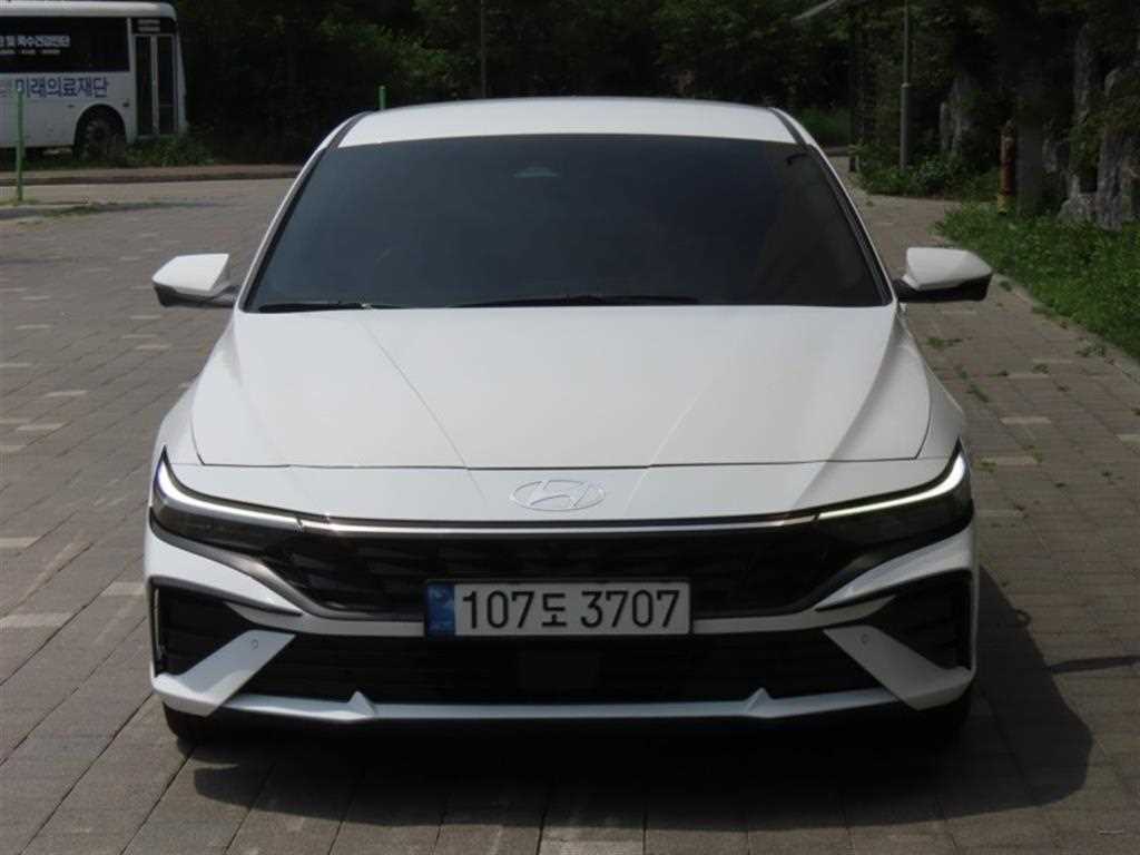 HYUNDAI Avante 2024 Blanco - Importación desde Corea - HF Imports Iquique - Foto 1