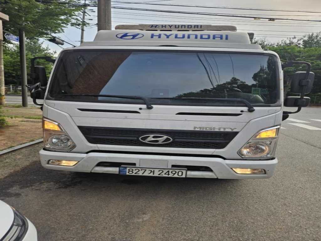 medium and large cargo truck - Vista 2