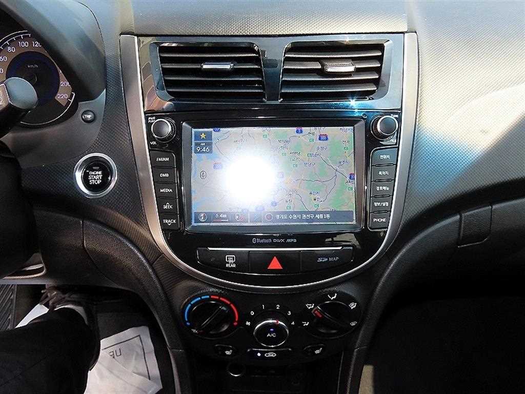 HYUNDAI Accent 2016 Blanco - Importación desde Corea - HF Imports Iquique - Foto 14