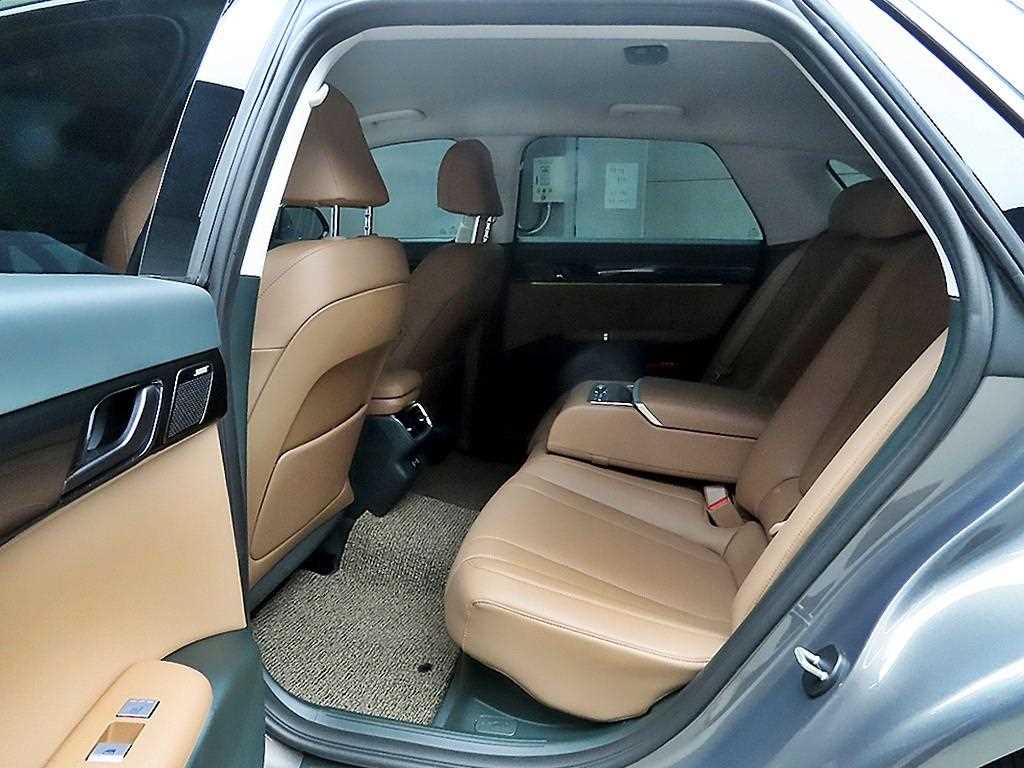 HYUNDAI Grandeur - Vista 6