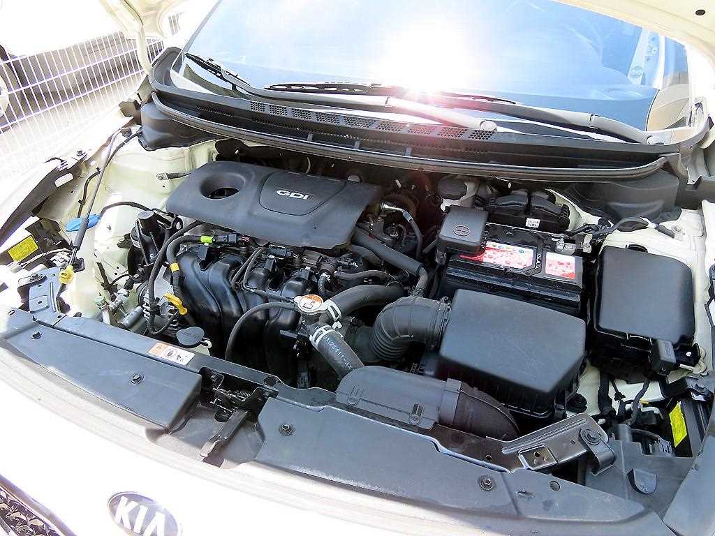 KIA K3 2018 Blanco - Importación desde Corea - HF Imports Iquique - Foto 17