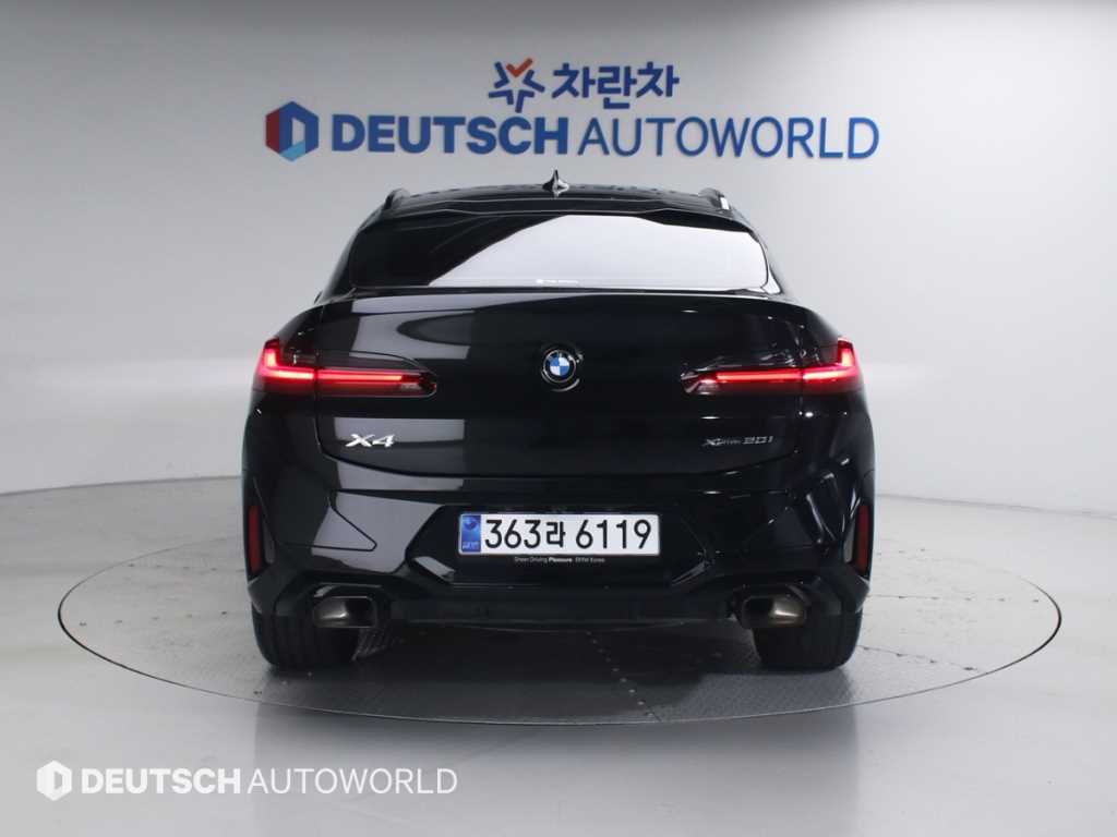 BMW X4 - Vista 4