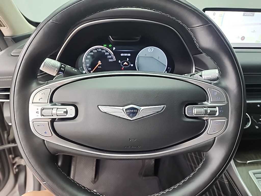 Genesis GV80 - Vista 9