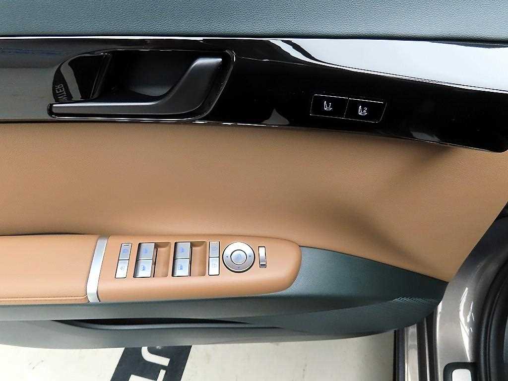 HYUNDAI Grandeur - Vista 11