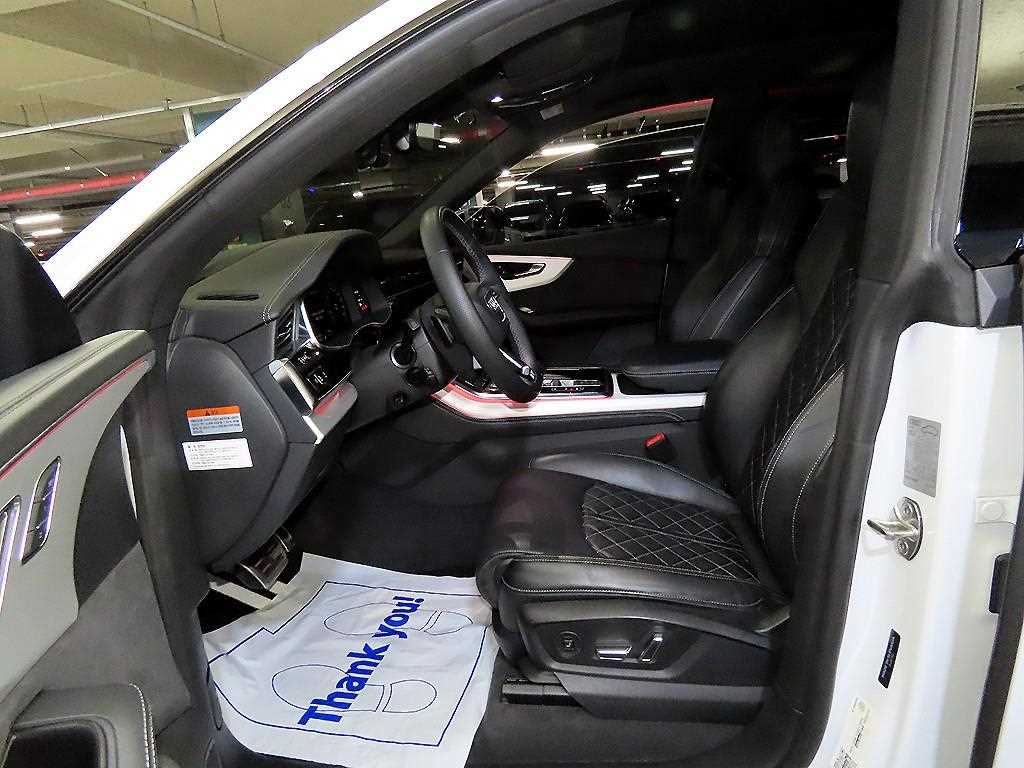 Audi Q8 - Vista 6