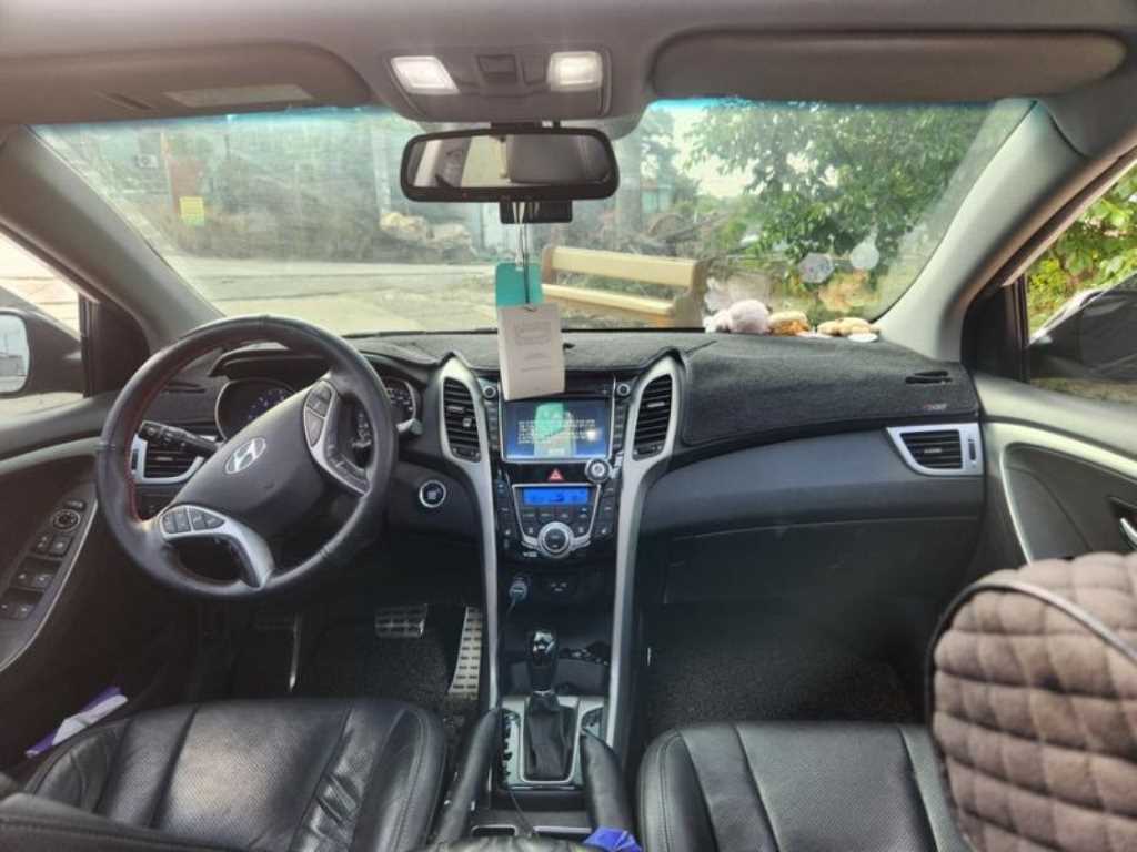 HYUNDAI i30 - Vista 5
