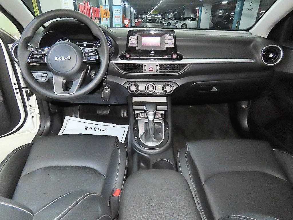 KIA K3 - Vista 10