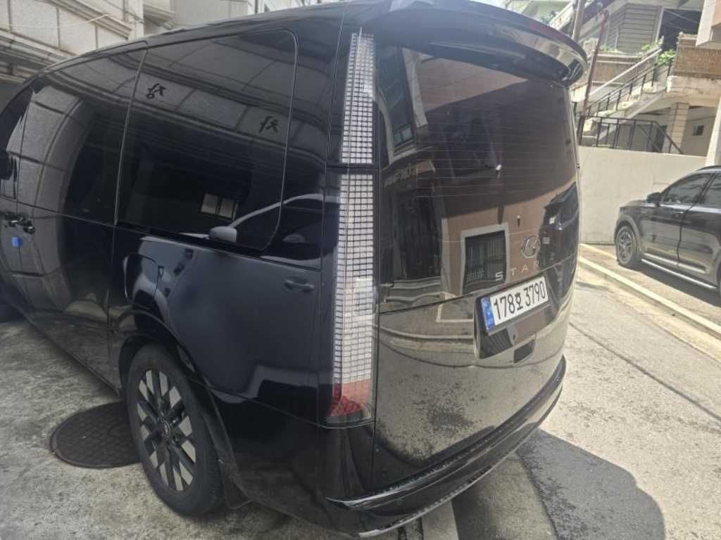 HYUNDAI Staria - Vista 5