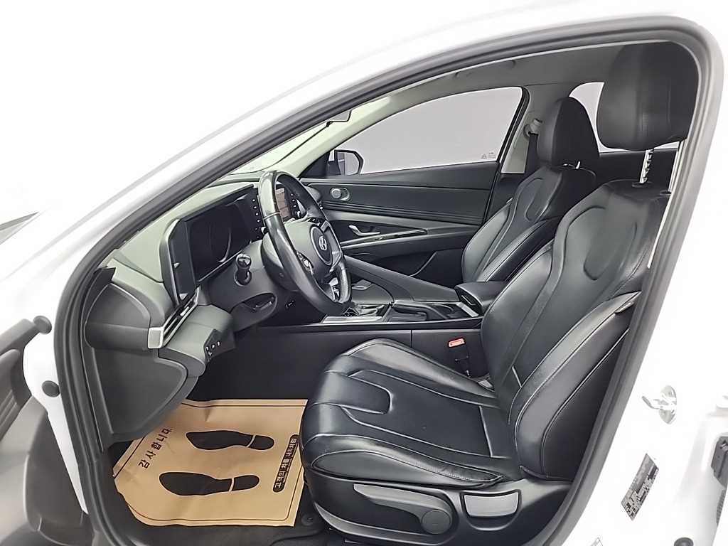 HYUNDAI Avante - Vista 11