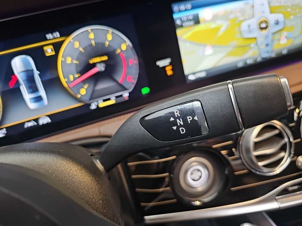 Mercedes Benz S Class - Vista 8