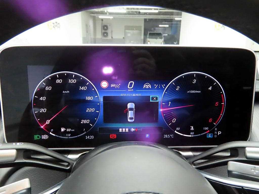 Mercedes Benz S Class - Vista 5