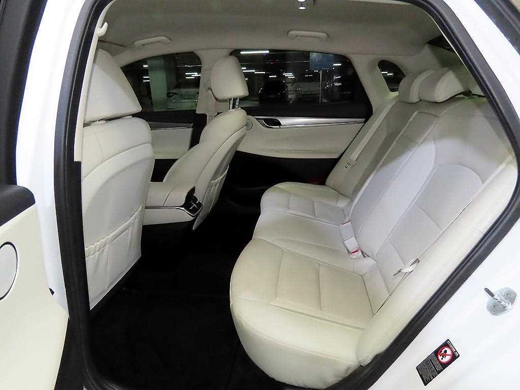 HYUNDAI Grandeur - Vista 7