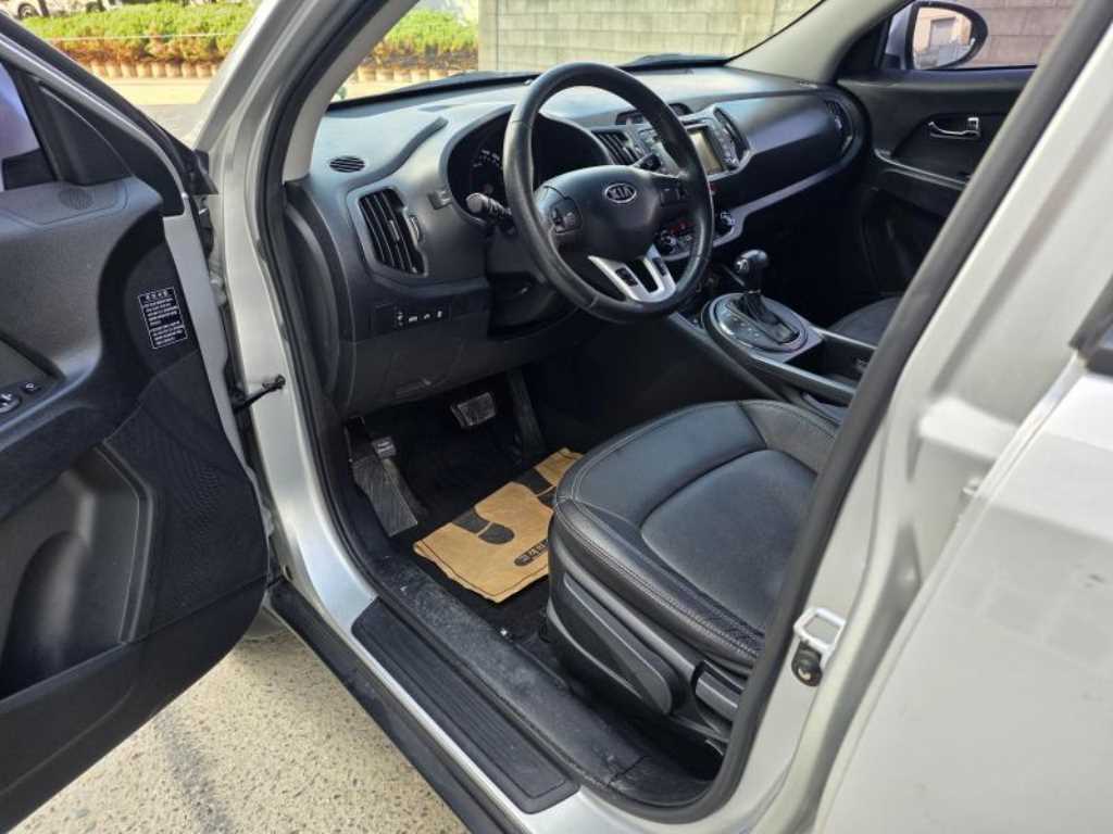 KIA Sportage - Vista 5