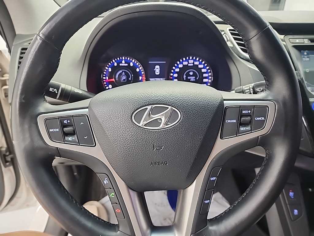 HYUNDAI i40 - Vista 9