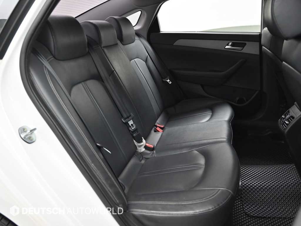 HYUNDAI Sonata - Vista 12