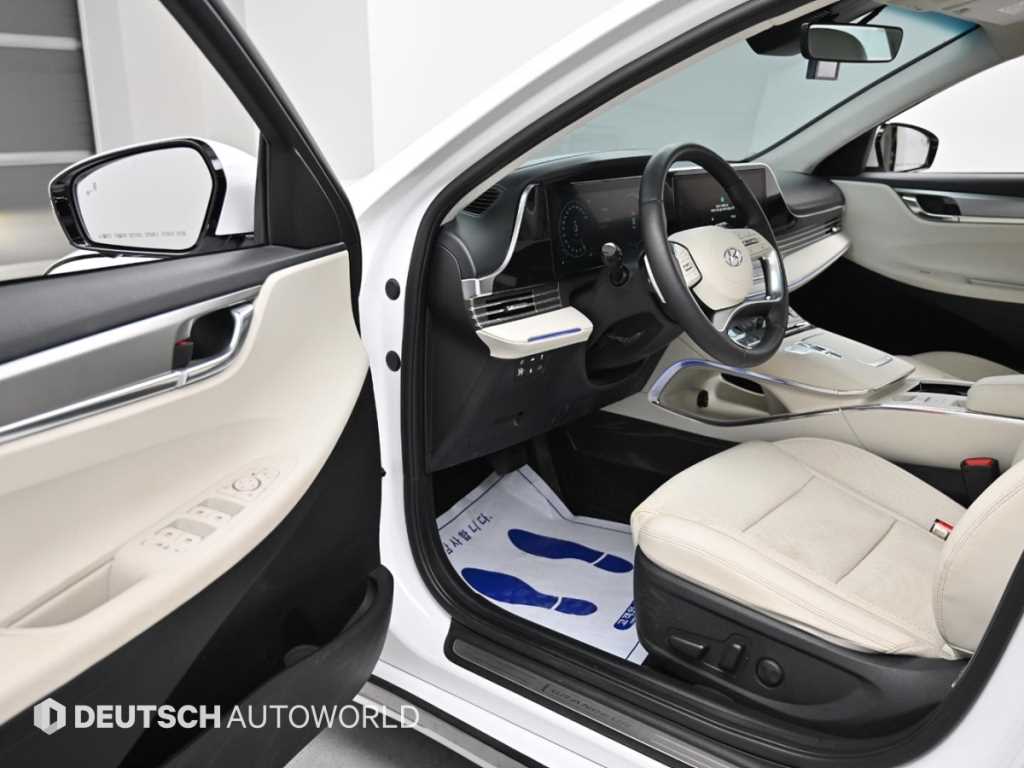 HYUNDAI Grandeur - Vista 11