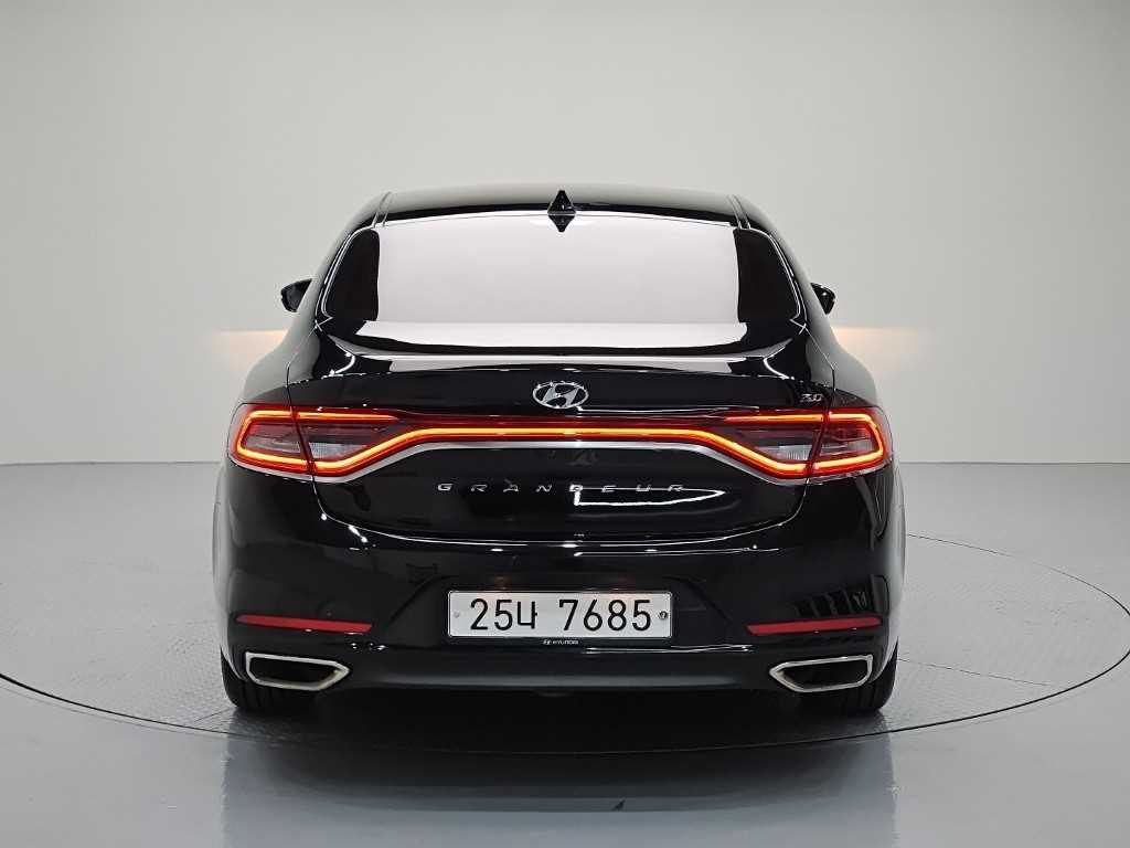 HYUNDAI Grandeur - Vista 3